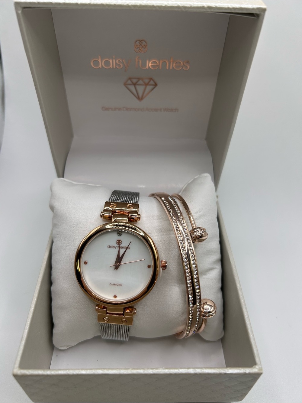 Daisy Fuentes Womens Elegant Style Two tone Rose Gold/Silver Watch Set
